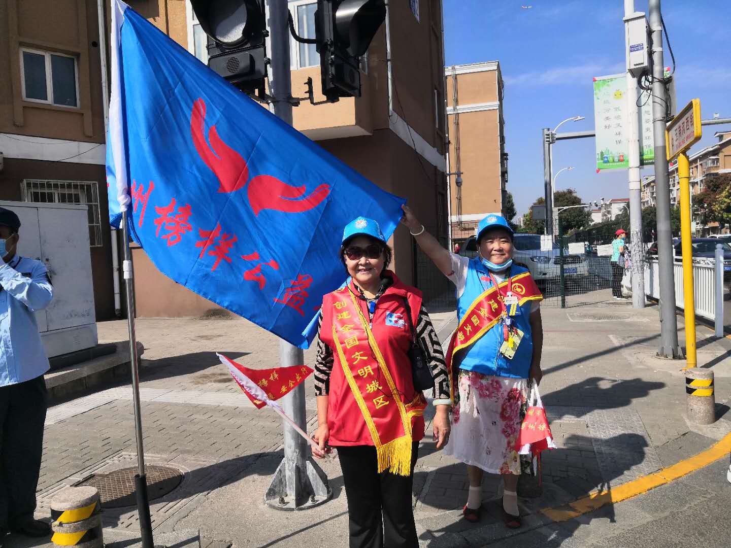 <strong>官方黄色网站男人和女人曰逼视频</strong>